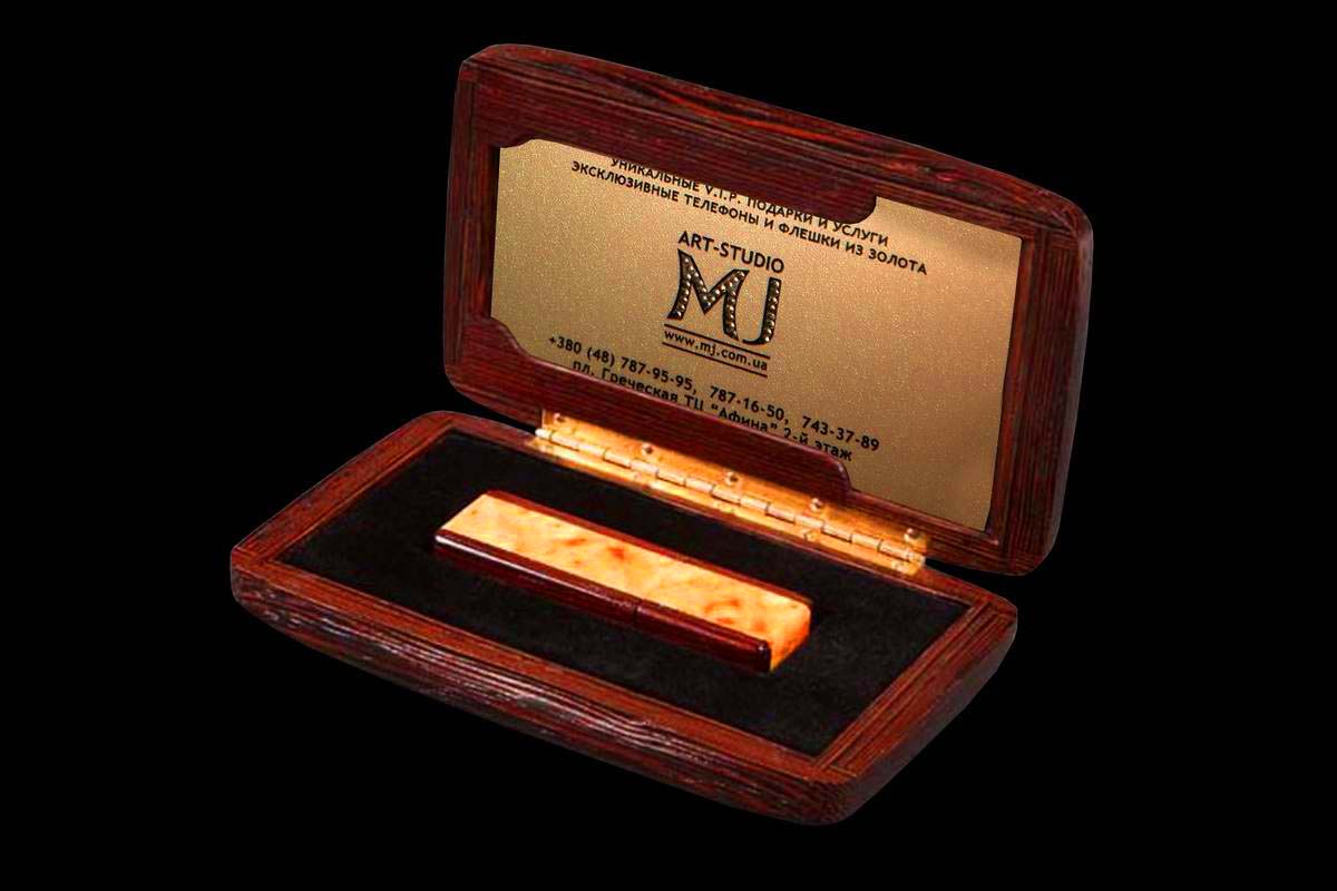 Wooden USB Flash Drive UEW-09